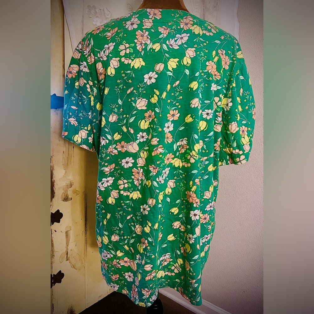 Liz Claiborne Green Floral Blouse - Picture 3 of 6